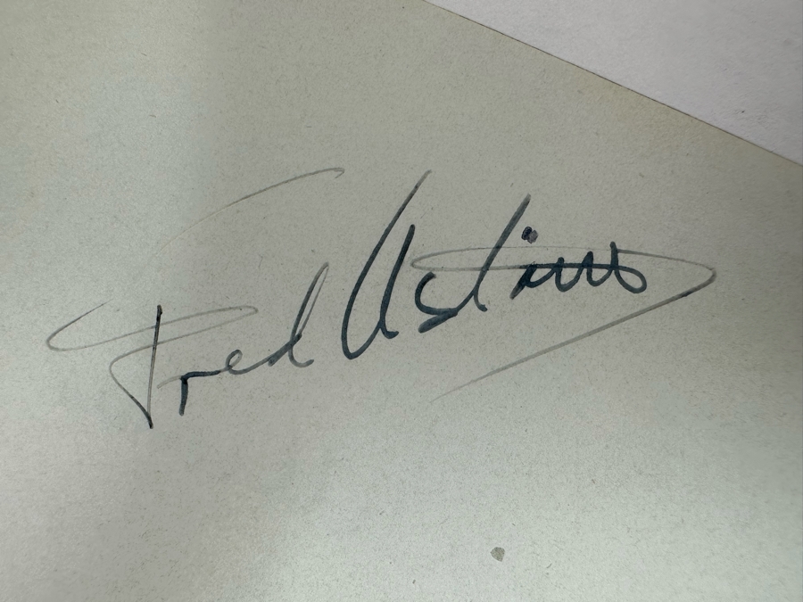 Fred Astaire Autograph On Paper 6 X 4.5 [Photo 3]