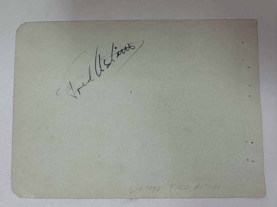 Fred Astaire Autograph On Paper 6 X 4.5 [Photo 2]