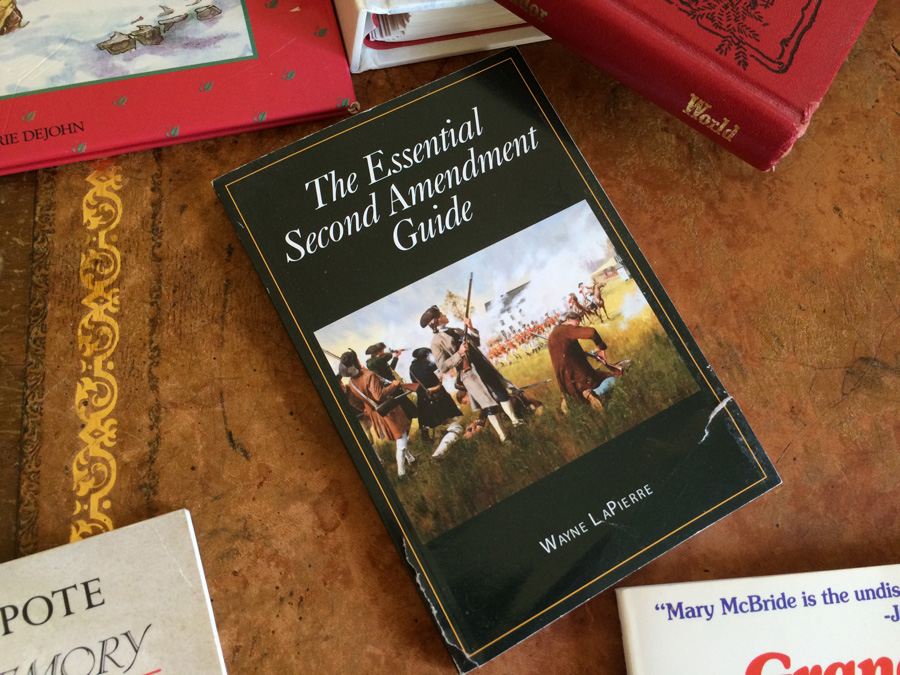 Holiday Book Lot [Photo 12]