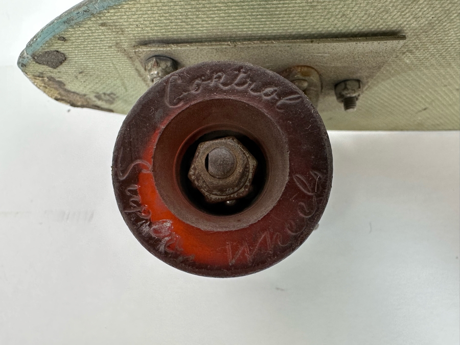 Vintage BAHNE Fiberglass Skateboard With Cadillac Wheels 26.5L [Photo 4]