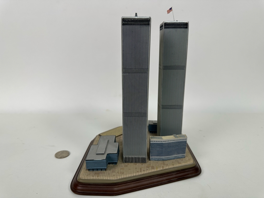 Twin Towers Commemorative Sculpture By The Danbury Mint With Cert 10W X 7D X 9H [Photo 10]