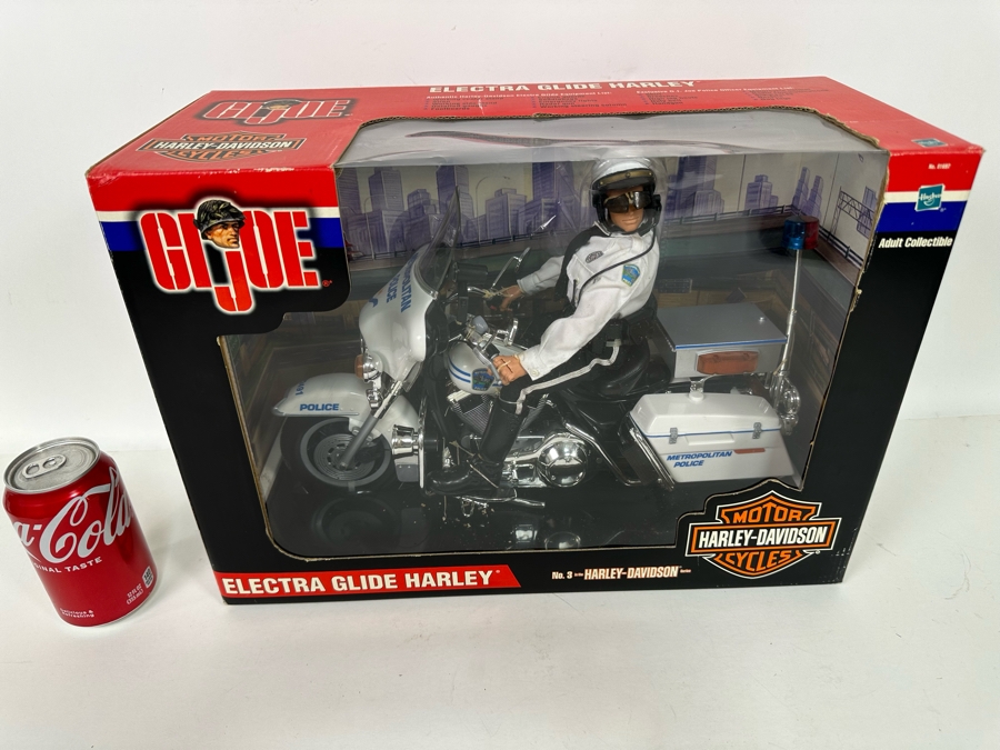 New In Box G.I. Joe Electra Glide Harley NYC Motorcycle Police Officer Cop Hasbro 17W X 8D X 12H [Photo 4]