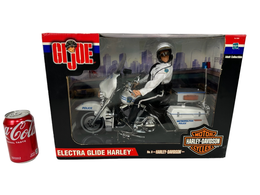 New In Box G.I. Joe Electra Glide Harley NYC Motorcycle Police Officer Cop Hasbro 17W X 8D X 12H