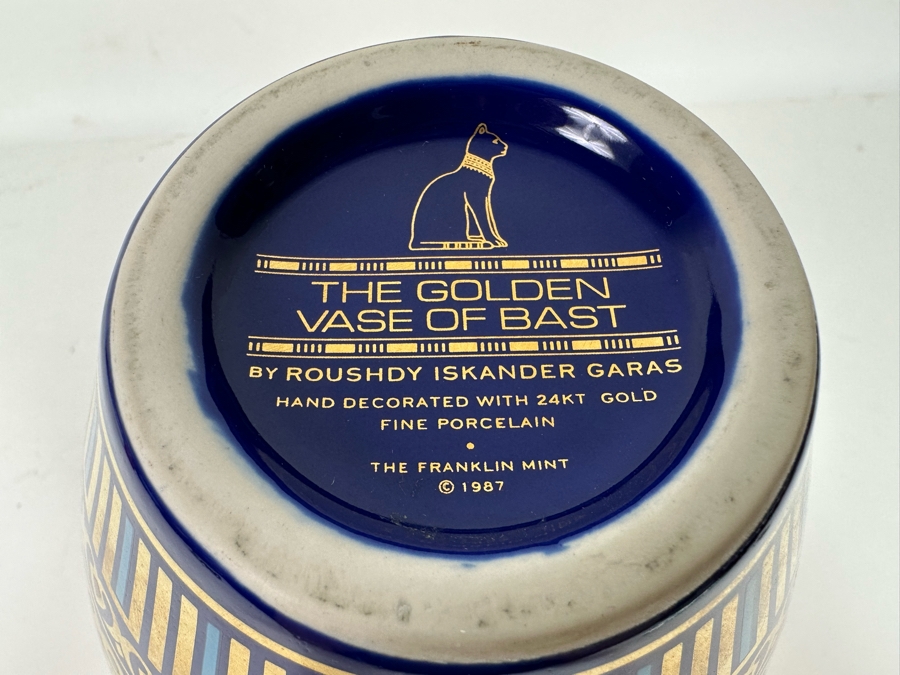 Vintage 1987 Franklin Mint 'The Golden Vase Of Bast' By Roushdy Iskander Garas Hand Decorated With 24K Gold Fine Porcelain Vase With Stand 8W X 10.5H [Photo 16]