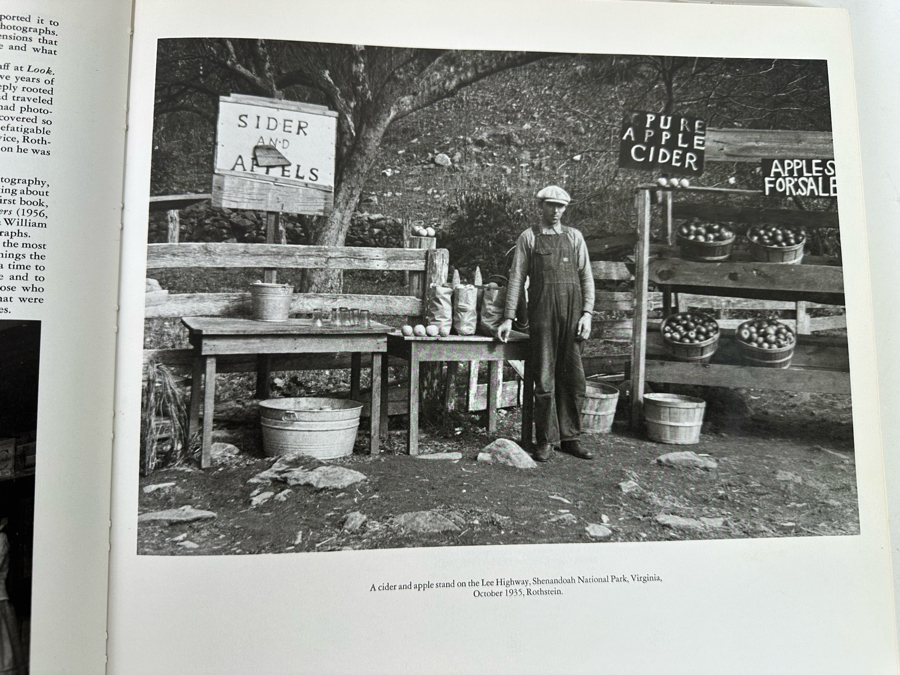 First Edition Hardcover Book A Vision Shared: A Classic Portrait Of America And It's People, 1935-1943 [Photo 8]