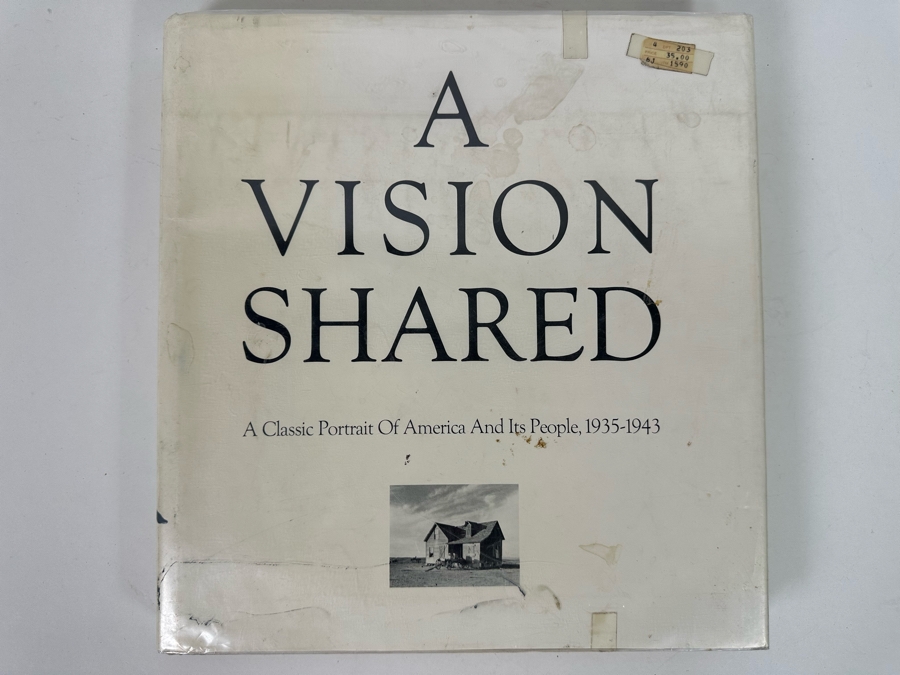 First Edition Hardcover Book A Vision Shared: A Classic Portrait Of America And It's People, 1935-1943 [Photo 3]