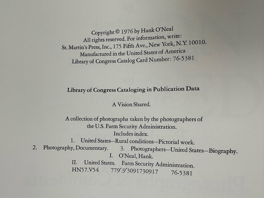 First Edition Hardcover Book A Vision Shared: A Classic Portrait Of America And It's People, 1935-1943 [Photo 5]