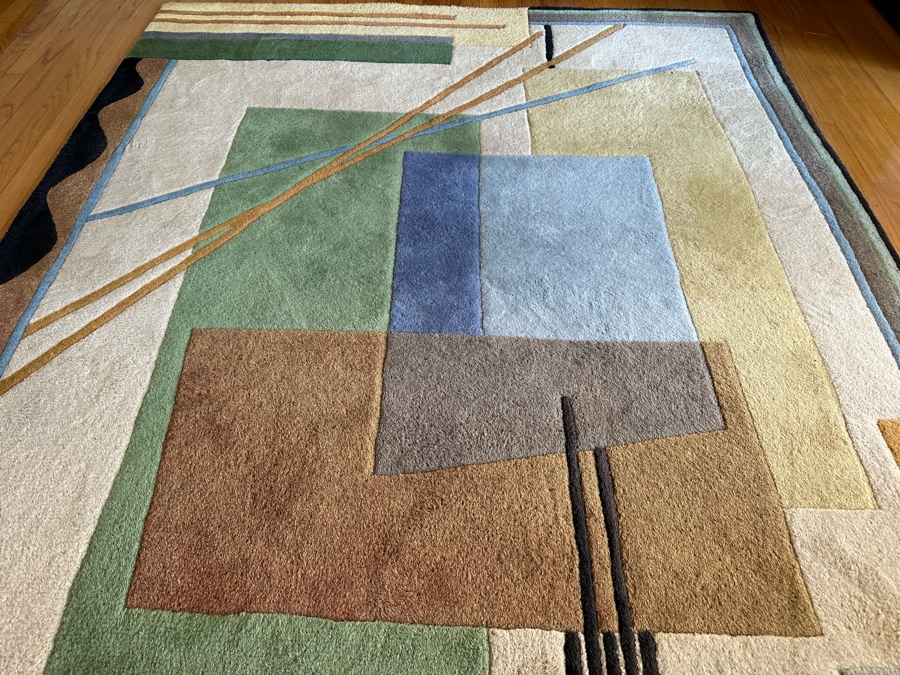 Hand Tufted Wool Area Rug 61' X 93' [Photo 6]