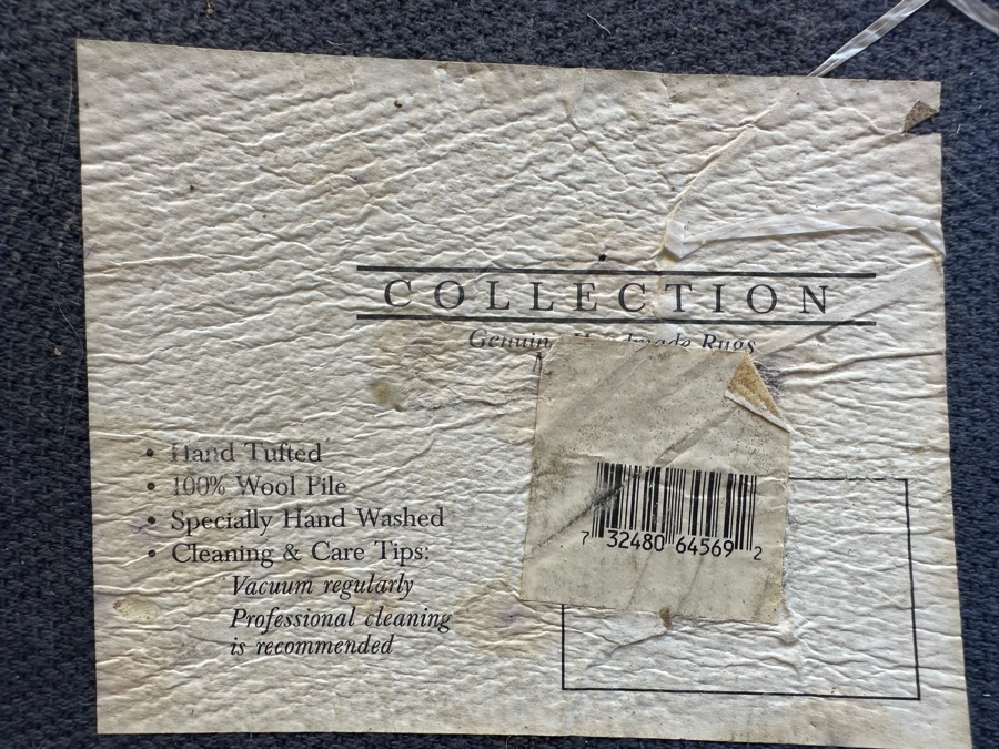 Hand Tufted Wool Area Rug 61' X 93' [Photo 7]