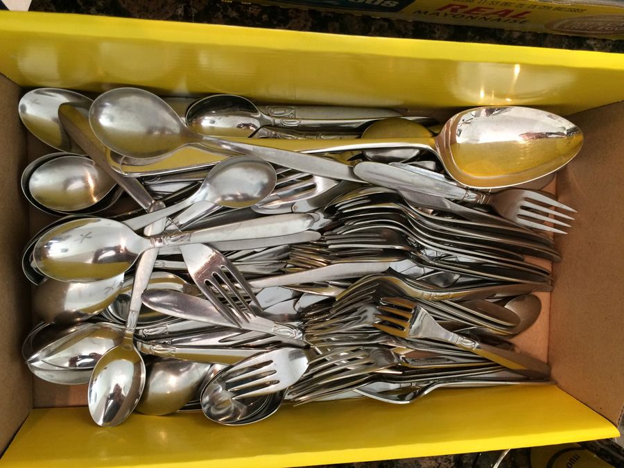 Flatware Lot [Photo 1]