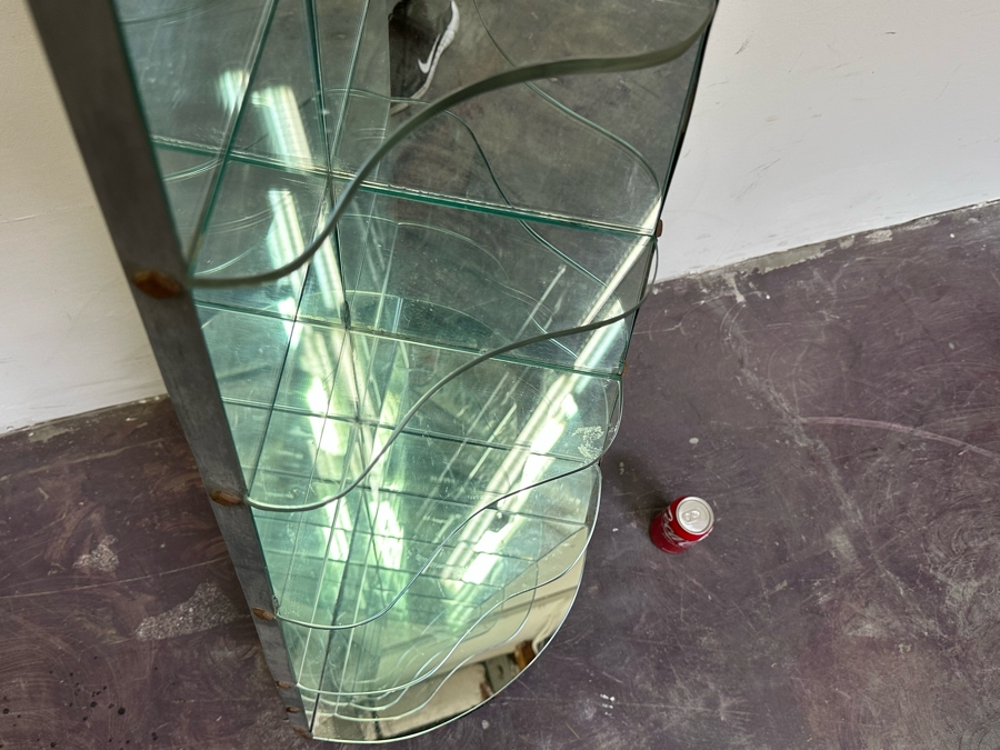 Art Deco Mirrored Corner Etagere Display Shelving [Photo 10]