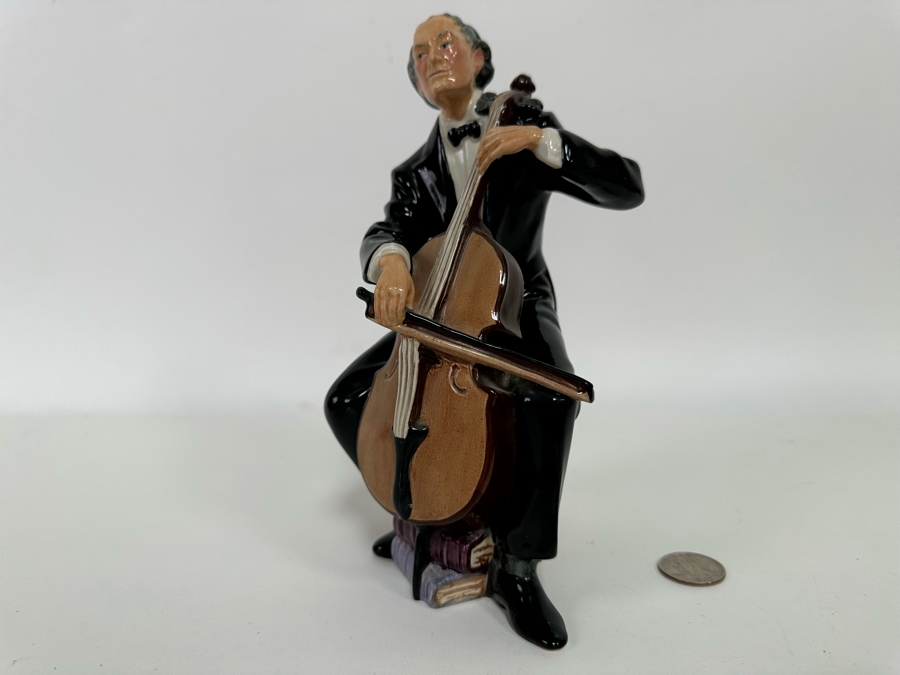 Vintage 1959 Royal Doulton The 'Cellist Figurine HN2226 8H [Photo 4]