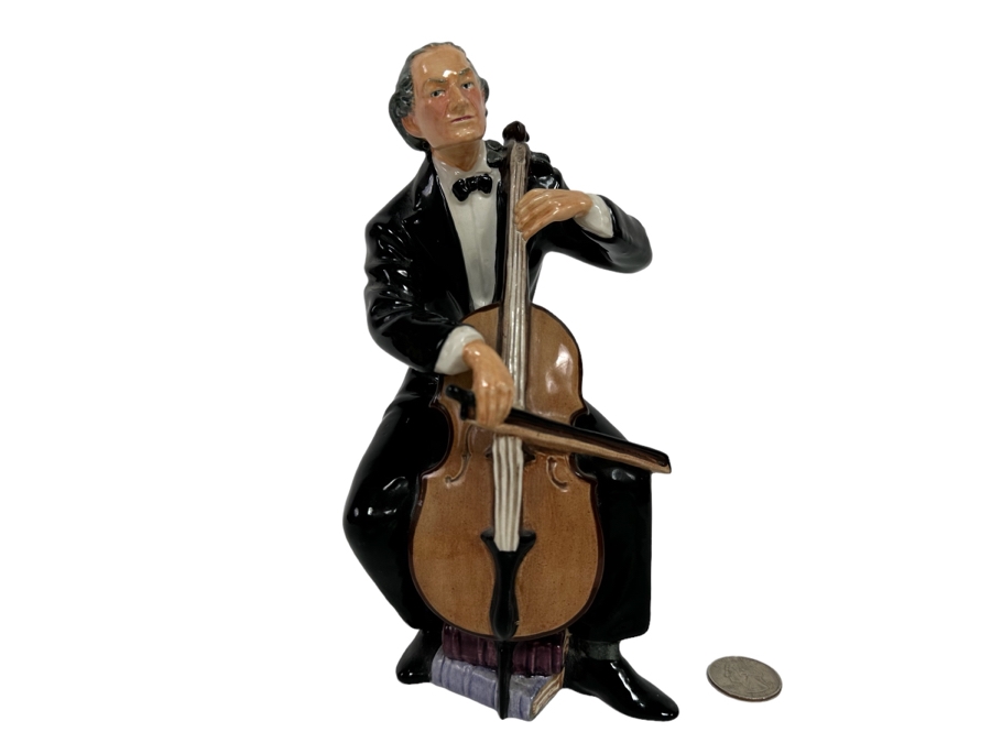 Vintage 1959 Royal Doulton The 'Cellist Figurine HN2226 8H