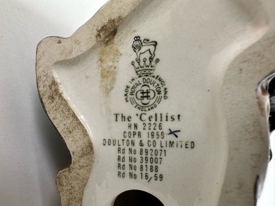 Vintage 1959 Royal Doulton The 'Cellist Figurine HN2226 8H [Photo 11]