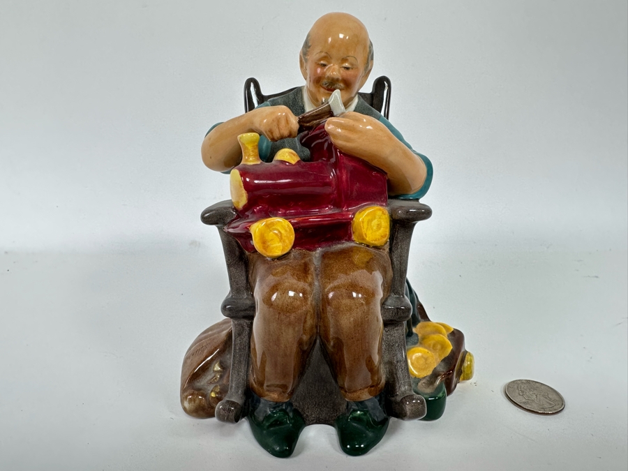 Vintage 1958 Royal Doulton The Toymaker Figurine HN2250 6.5H [Photo 3]