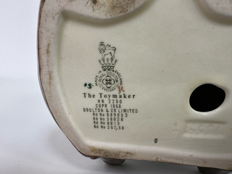 Vintage 1958 Royal Doulton The Toymaker Figurine HN2250 6.5H [Photo 12]