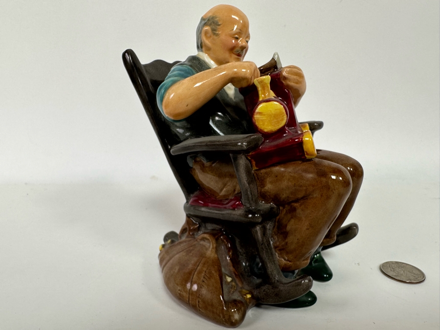 Vintage 1958 Royal Doulton The Toymaker Figurine HN2250 6.5H [Photo 4]