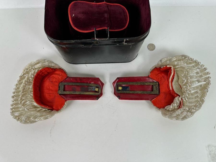 Victorian Era British Officers Dress Epaulettes With Metal Case [Photo 14]