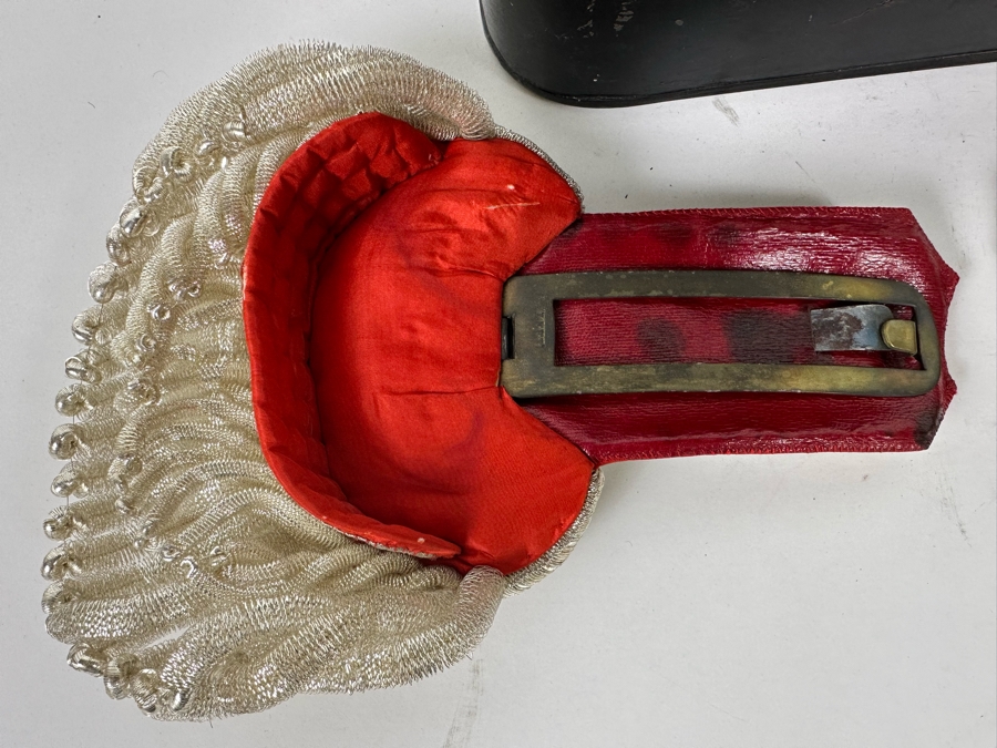 Victorian Era British Officers Dress Epaulettes With Metal Case [Photo 15]