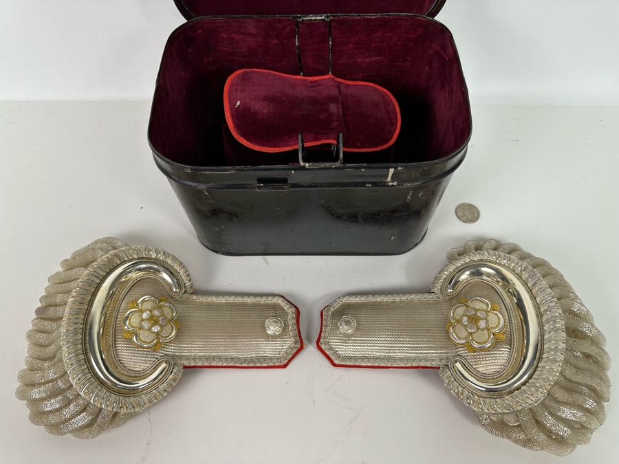 Victorian Era British Officers Dress Epaulettes With Metal Case [Photo 8]