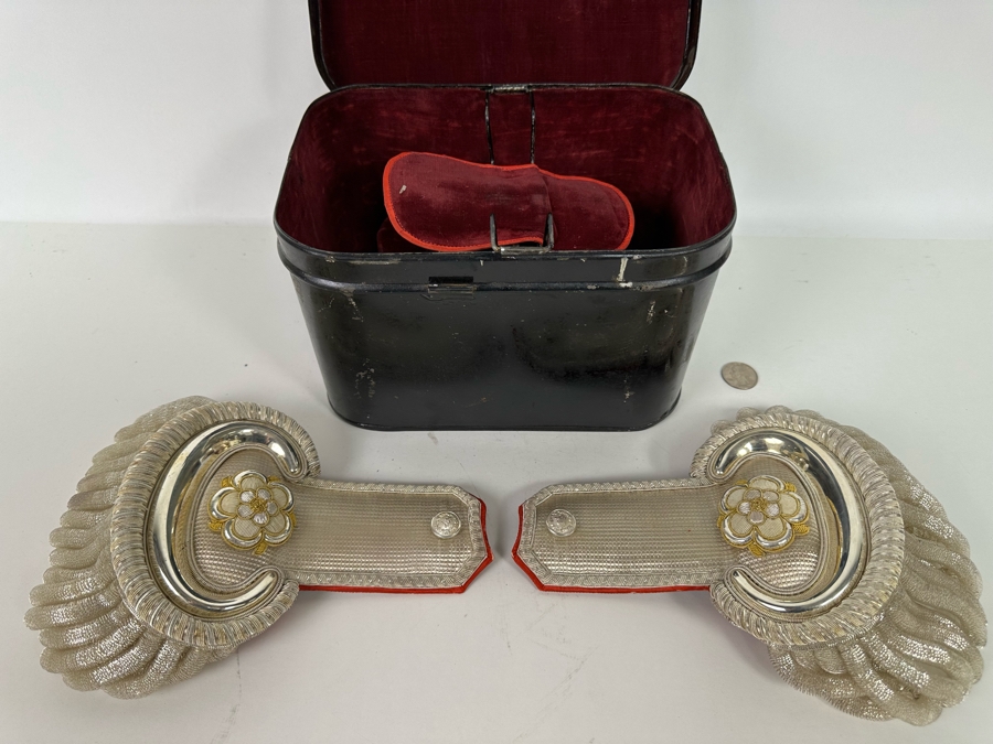 Victorian Era British Officers Dress Epaulettes With Metal Case [Photo 7]