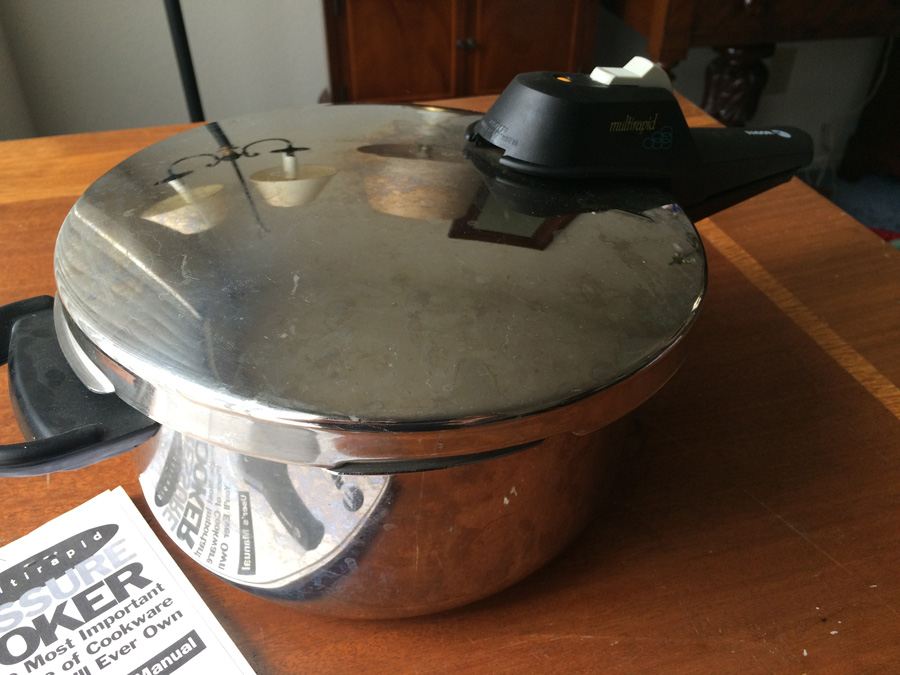 Fagor Pressure Cooker [Photo 3]