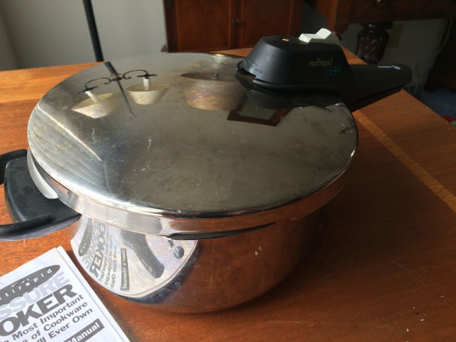 Fagor Pressure Cooker [Photo 4]