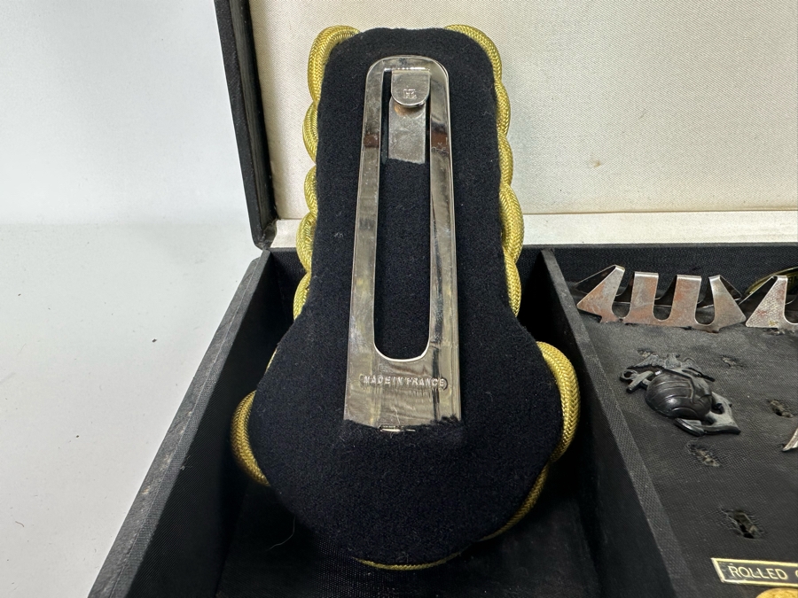 Vintage United States Marine Corps USMC Collar Insignia Pins, Buttons And Epaulettes (The Two Pins On The Epaulettes Are Sterling Silver / The 3 Pins In Middle Are Sterling Silver & 10K Gold) Hilborn - Hamburger Set - See Photos [Photo 11]