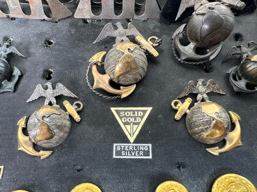 Vintage United States Marine Corps USMC Collar Insignia Pins, Buttons And Epaulettes (The Two Pins On The Epaulettes Are Sterling Silver / The 3 Pins In Middle Are Sterling Silver & 10K Gold) Hilborn - Hamburger Set - See Photos [Photo 5]