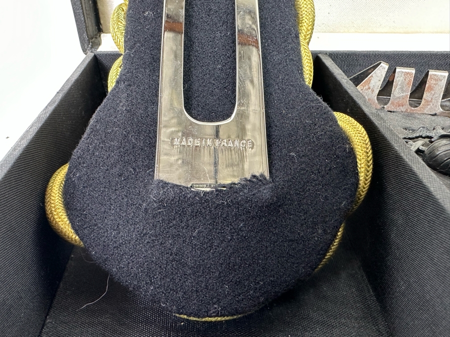 Vintage United States Marine Corps USMC Collar Insignia Pins, Buttons And Epaulettes (The Two Pins On The Epaulettes Are Sterling Silver / The 3 Pins In Middle Are Sterling Silver & 10K Gold) Hilborn - Hamburger Set - See Photos [Photo 12]