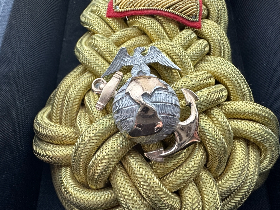 Vintage United States Marine Corps USMC Collar Insignia Pins, Buttons And Epaulettes (The Two Pins On The Epaulettes Are Sterling Silver / The 3 Pins In Middle Are Sterling Silver & 10K Gold) Hilborn - Hamburger Set - See Photos [Photo 10]