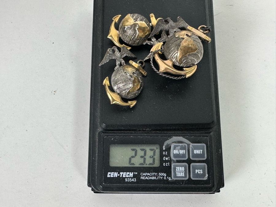 Vintage United States Marine Corps USMC Collar Insignia Pins, Buttons And Epaulettes (The Two Pins On The Epaulettes Are Sterling Silver / The 3 Pins In Middle Are Sterling Silver & 10K Gold) Hilborn - Hamburger Set - See Photos [Photo 20]