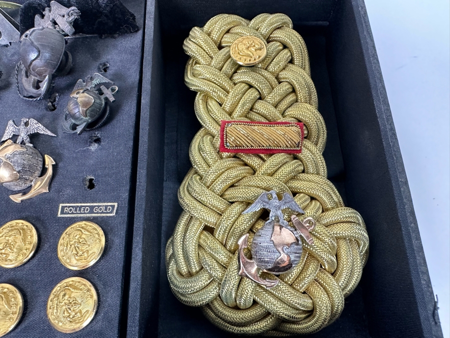 Vintage United States Marine Corps USMC Collar Insignia Pins, Buttons And Epaulettes (The Two Pins On The Epaulettes Are Sterling Silver / The 3 Pins In Middle Are Sterling Silver & 10K Gold) Hilborn - Hamburger Set - See Photos [Photo 6]
