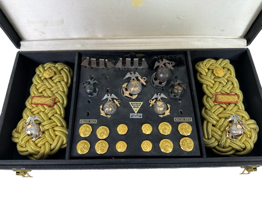 Vintage United States Marine Corps USMC Collar Insignia Pins, Buttons And Epaulettes (The Two Pins On The Epaulettes Are Sterling Silver / The 3 Pins In Middle Are Sterling Silver & 10K Gold) Hilborn - Hamburger Set - See Photos [Photo 1]