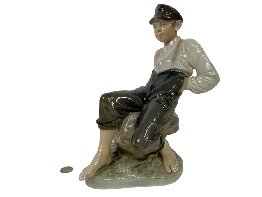 Royal Copenhagen Denmark Porcelain Figurine Shepherd Boy On Rock 1659 6.5W X 8D X 12H Estimate $350