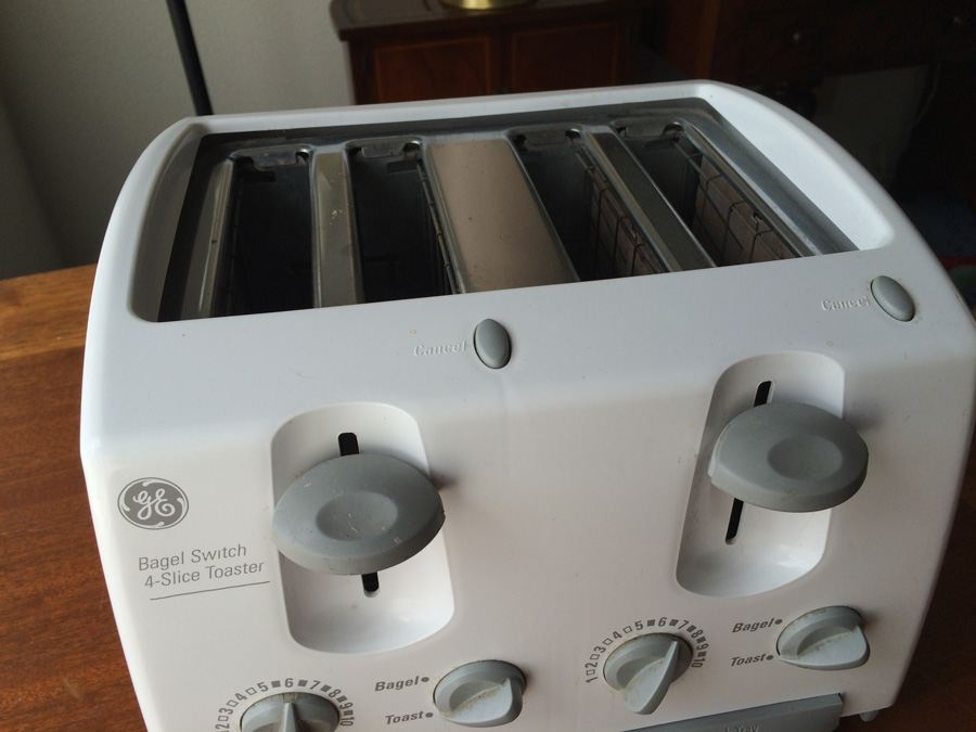 GE Toaster [Photo 4]