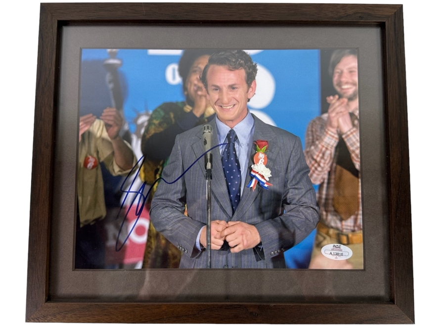 Signed Sean Penn 8 X 10 Photograph Framed With Authentication 12 X 10.5 [Photo 1]