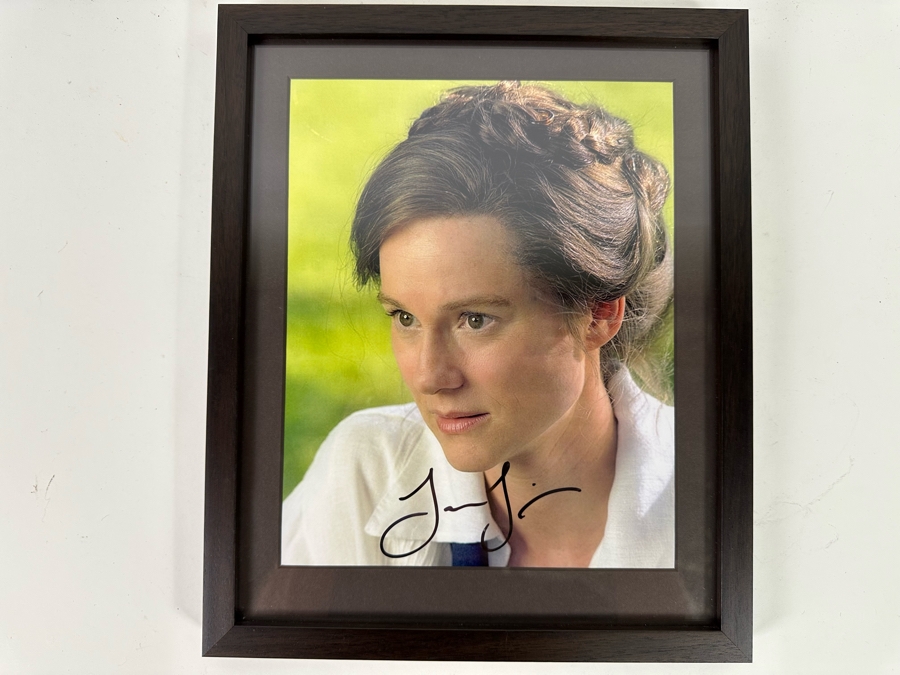 Autographed Laura Linney 8 X 10 Photograph Framed 10.5 X 13 [Photo 2]