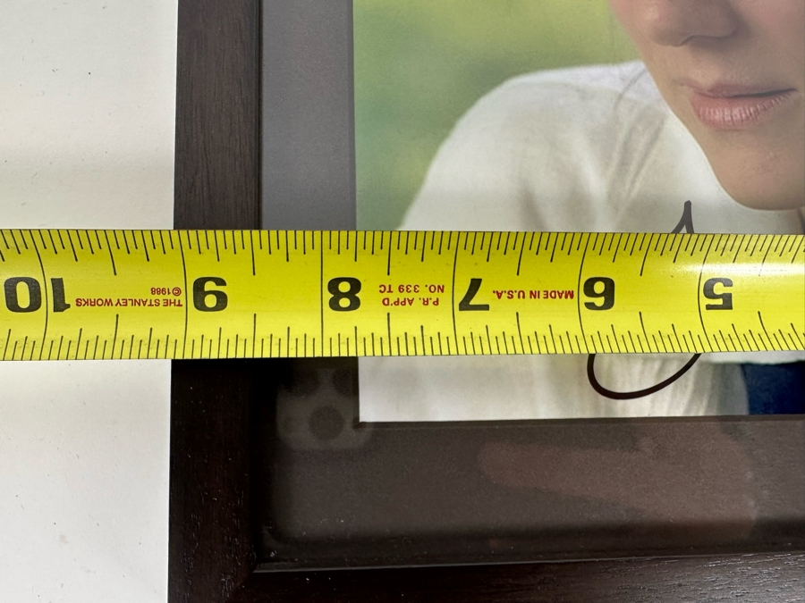 Autographed Laura Linney 8 X 10 Photograph Framed 10.5 X 13 [Photo 6]