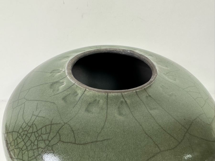 John Dodero (B. 1946, Chicago) Raku Art Pottery Urn 12W X 10H Estimate $400 [Photo 10]