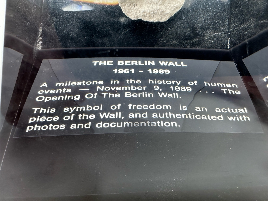 Actual Piece Of The Berlin Wall (1961-1989) Encased In Acrylic Pyramid 5H [Photo 5]