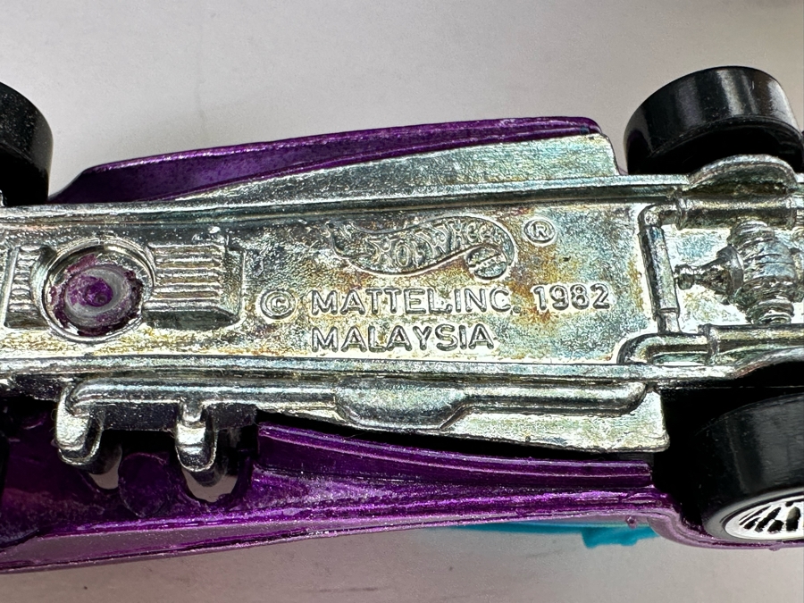 Limited Edition Hot Wheels American Classics Cars New In Box Plus Hot Wheels Red Line Classic Cord & Two Hot Wheels Cars [Photo 18]