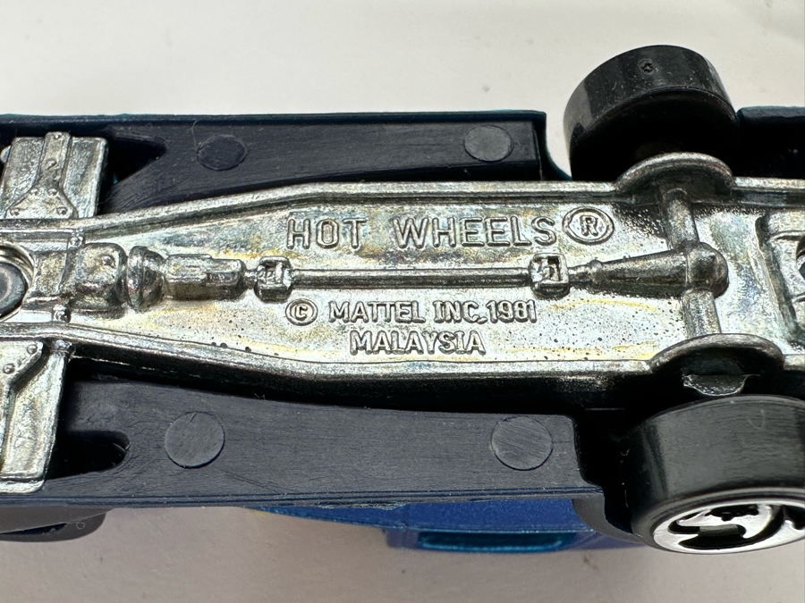 Limited Edition Hot Wheels American Classics Cars New In Box Plus Hot Wheels Red Line Classic Cord & Two Hot Wheels Cars [Photo 20]