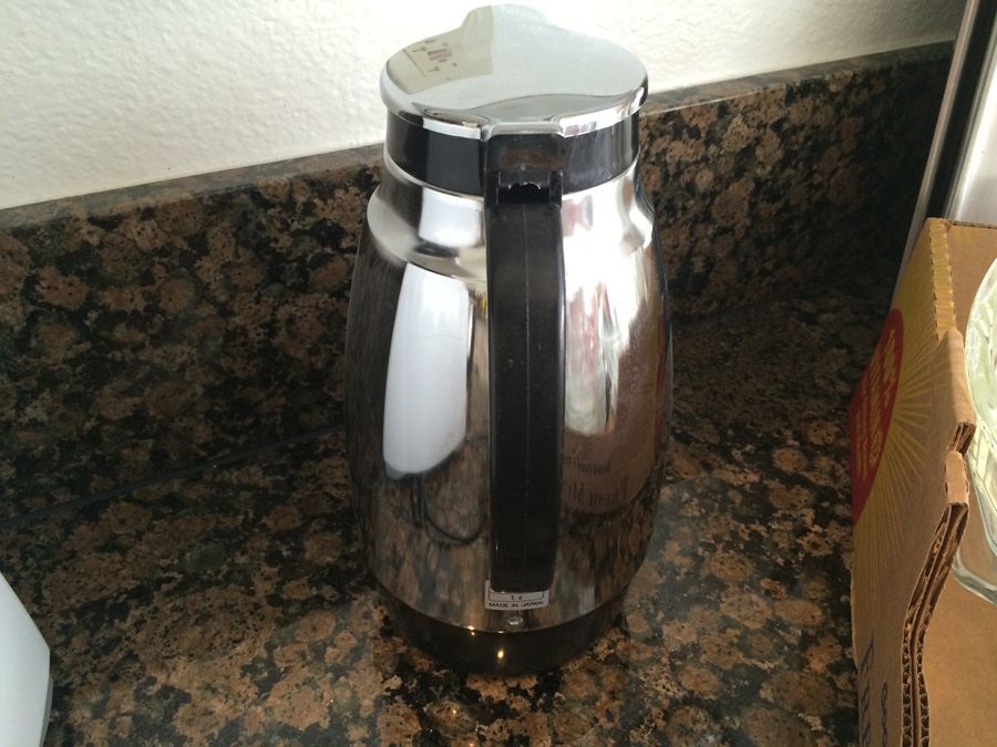 Zojirushi Stainless-Steel Thermal Coffee Carafe [Photo 4]