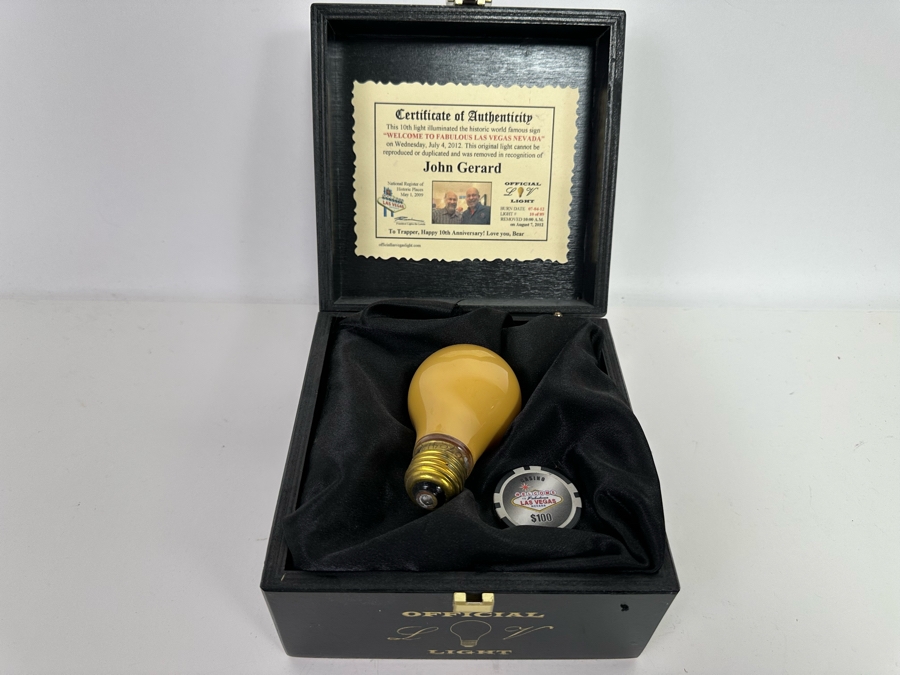 Light Bulb That Illuminated The Historic World Famous Sign 'Welcome To Fabulous Las Vegas Nevada' On Wednesday, July 4, 2012 Limited Edition 10 of 89 With Cert And Presentation Box [Photo 6]