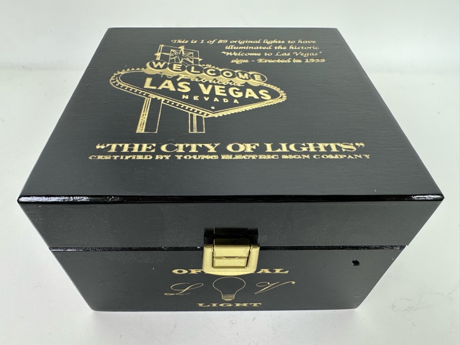 Light Bulb That Illuminated The Historic World Famous Sign 'Welcome To Fabulous Las Vegas Nevada' On Wednesday, July 4, 2012 Limited Edition 10 of 89 With Cert And Presentation Box [Photo 4]