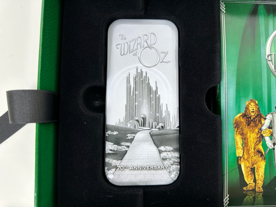Limited Edition The 70th Anniversary Of The Wizard Of Oz Ultimate Collector's Edition With Book And Watch [Photo 14]