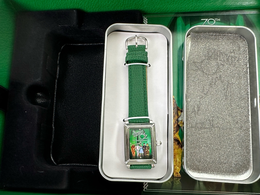 Limited Edition The 70th Anniversary Of The Wizard Of Oz Ultimate Collector's Edition With Book And Watch [Photo 2]
