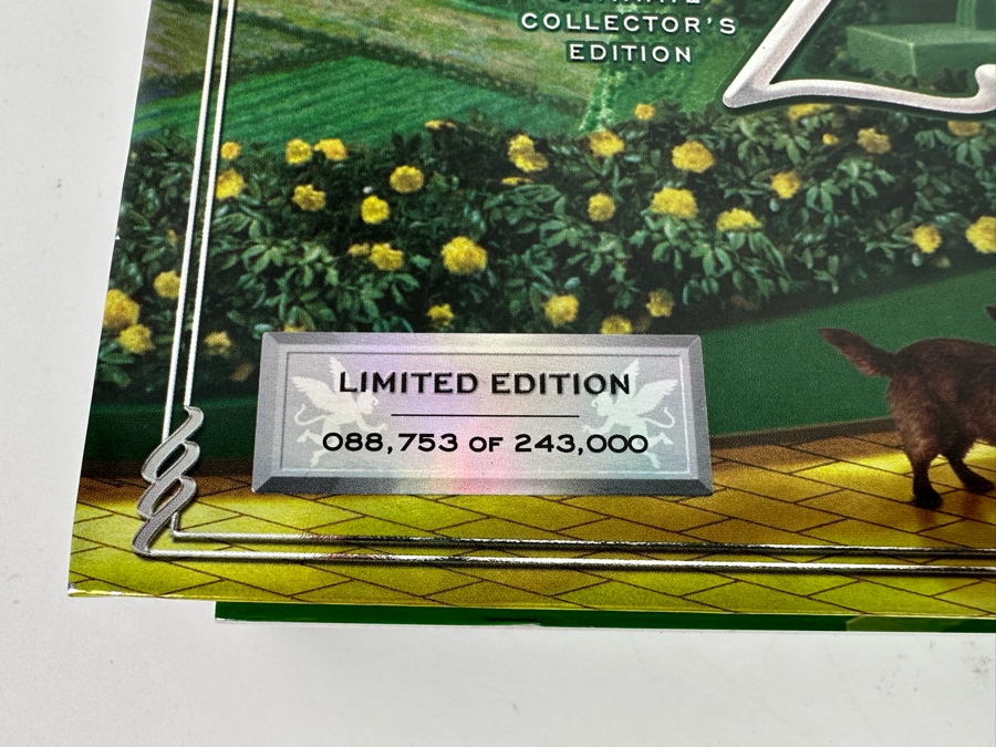 Limited Edition The 70th Anniversary Of The Wizard Of Oz Ultimate Collector's Edition With Book And Watch [Photo 5]