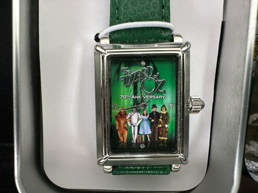 Limited Edition The 70th Anniversary Of The Wizard Of Oz Ultimate Collector's Edition With Book And Watch [Photo 15]
